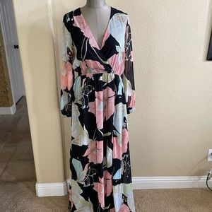 Lulu’s Sheer Sleeve Maxi Dress